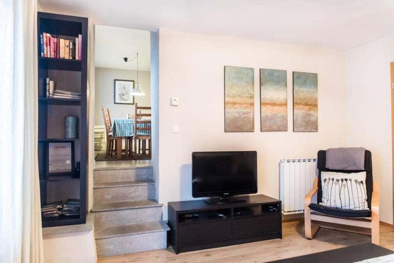 House Maharac With 3 Apartments Till 18 Persons Kamno エクステリア 写真